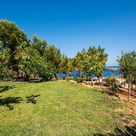 Hostal Cala Boix Es Cana Exteriör bild
