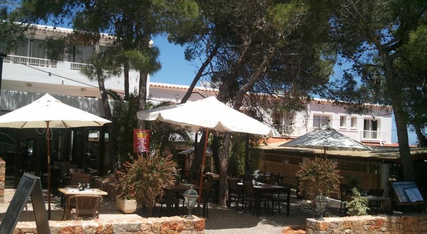 Hostal Cala Boix Es Cana Exteriör bild