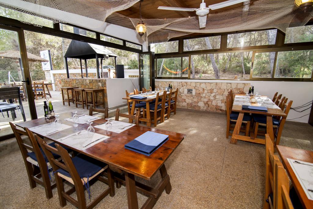 Hostal Cala Boix Es Cana Exteriör bild