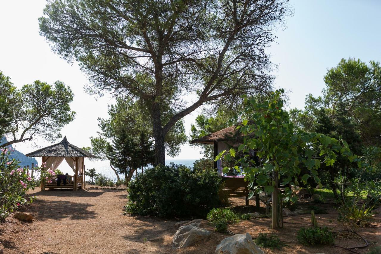 Hostal Cala Boix Es Cana Exteriör bild