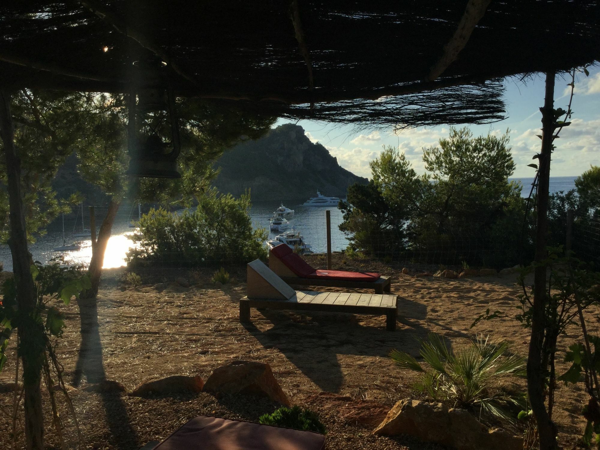 Hostal Cala Boix Es Cana Exteriör bild