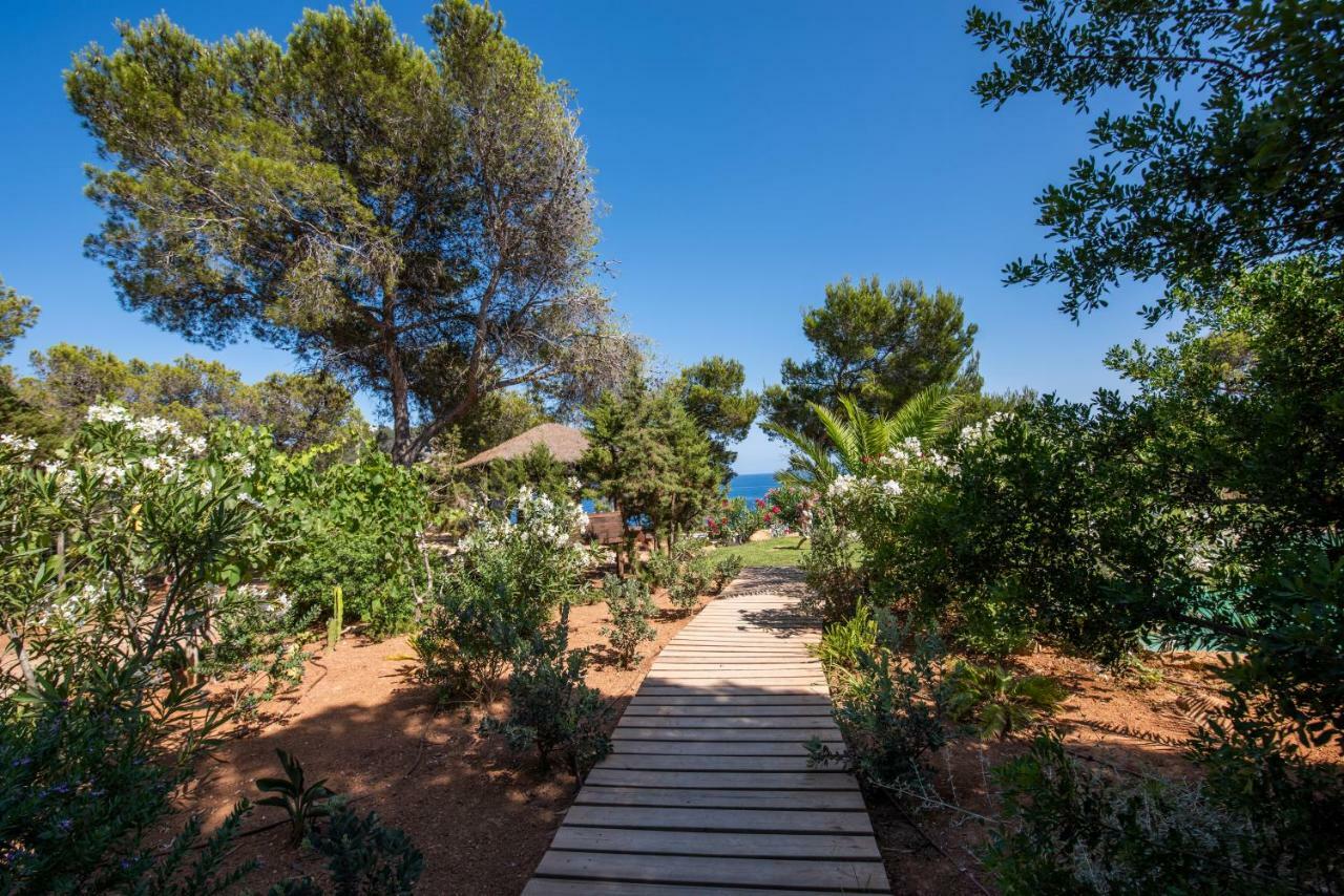 Hostal Cala Boix Es Cana Exteriör bild