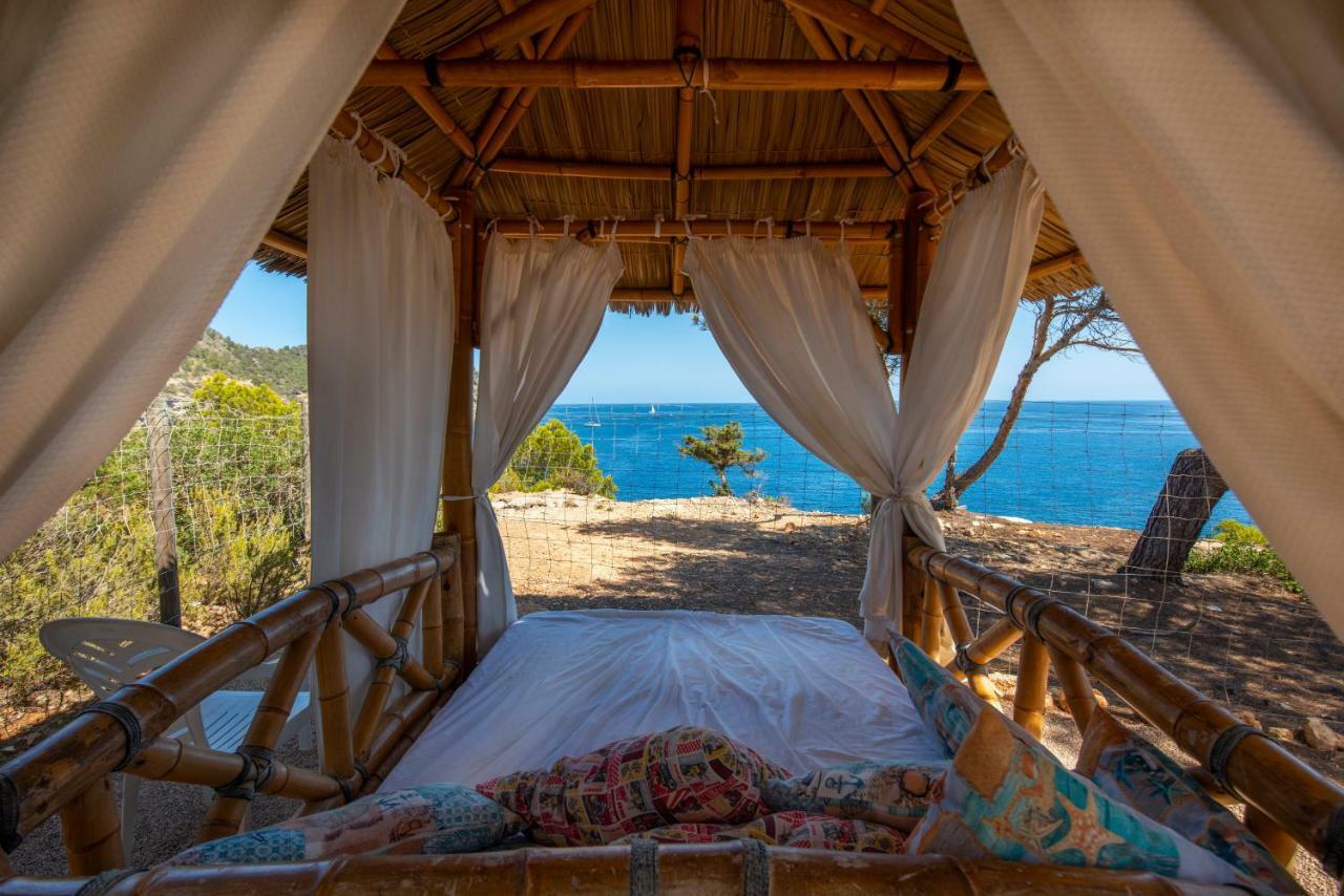 Hostal Cala Boix Es Cana Exteriör bild