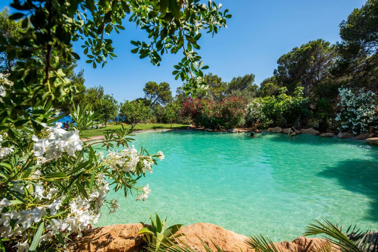 Hostal Cala Boix Es Cana Exteriör bild