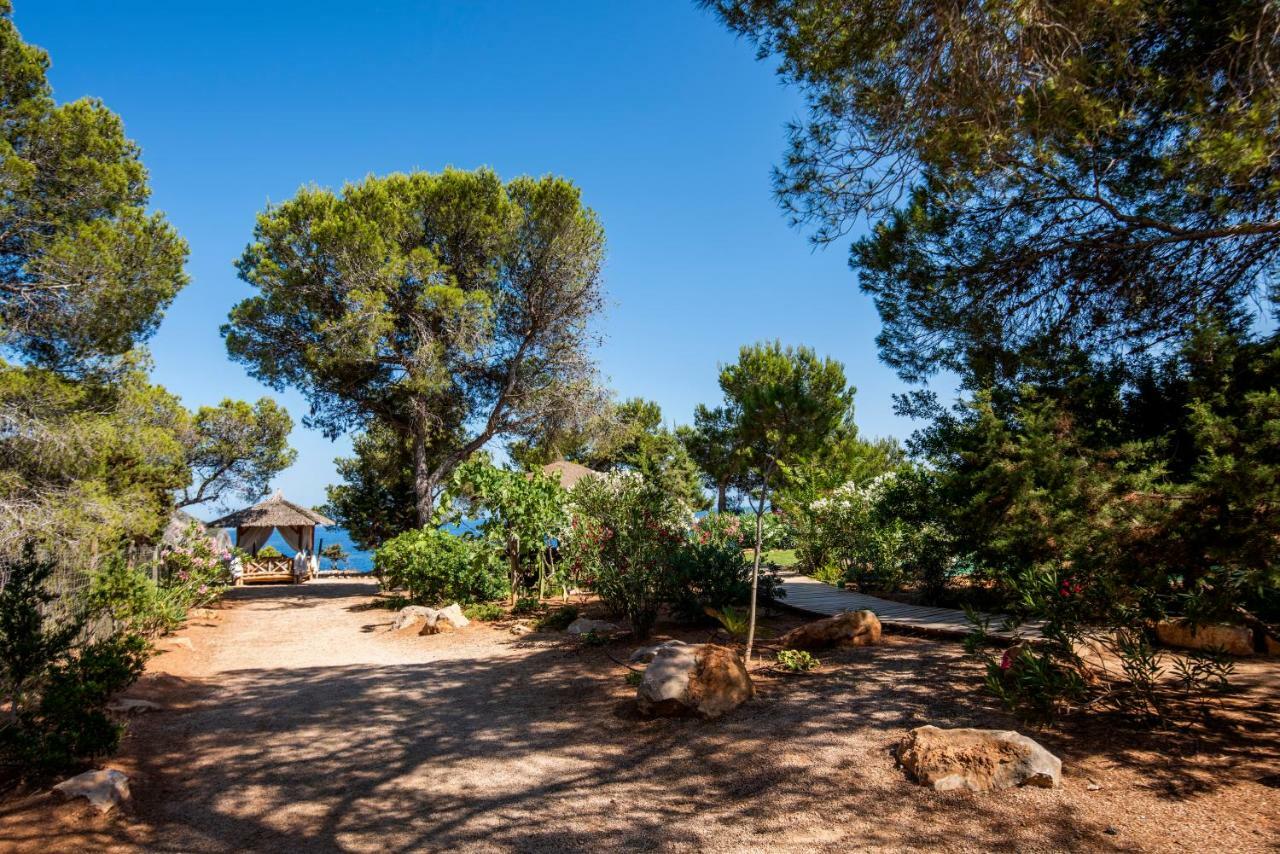 Hostal Cala Boix Es Cana Exteriör bild