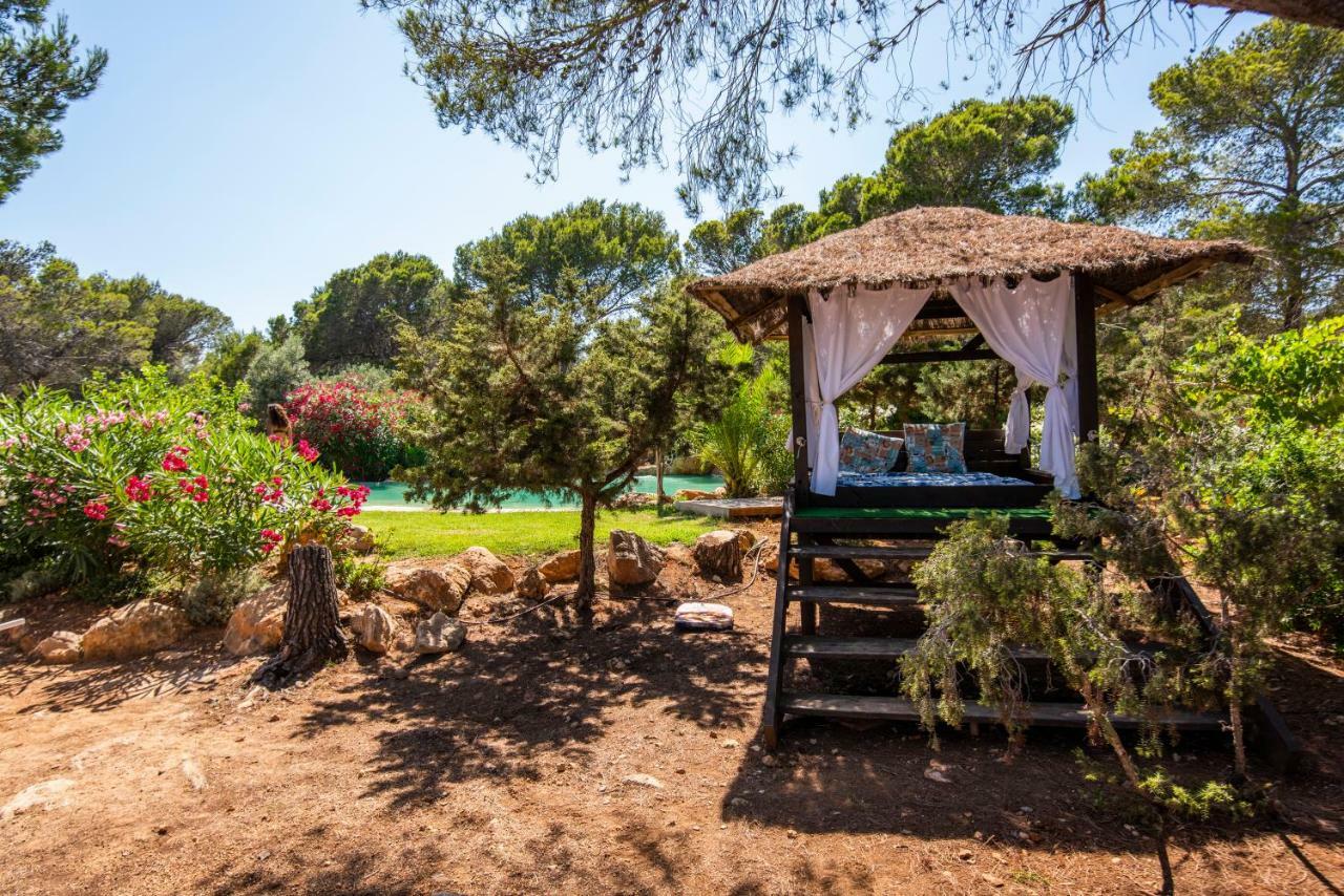 Hostal Cala Boix Es Cana Exteriör bild